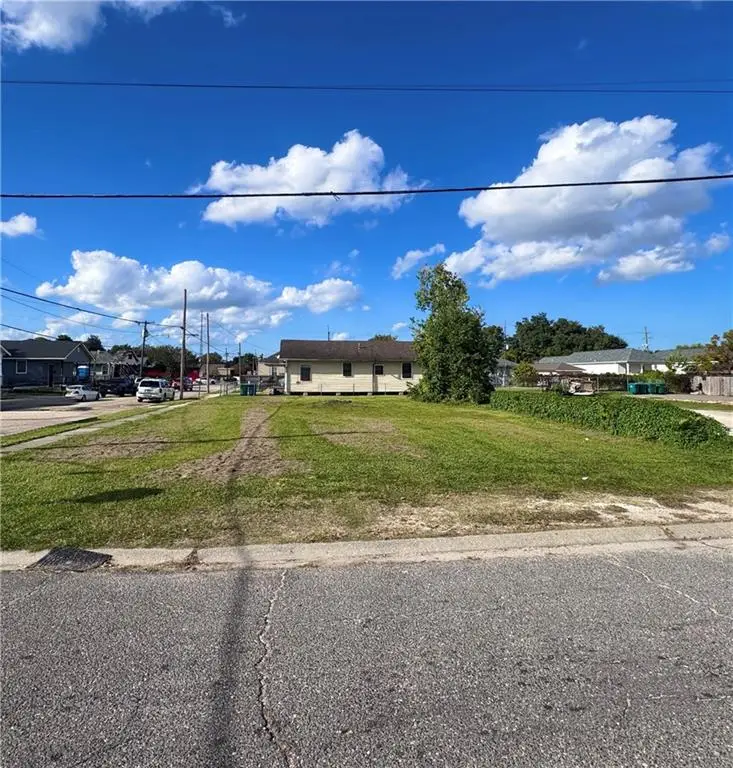 961 12th Street, Gretna, LA 70053 - #2