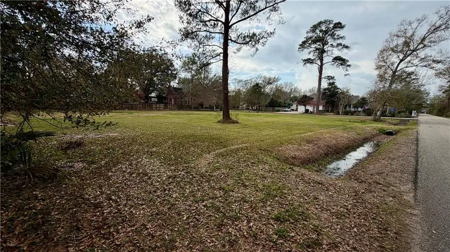 570 Copal Street, Mandeville, LA 70448 - #3