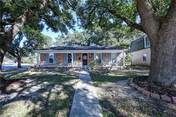 5400 Macarthur Boulevard, New Orleans, LA 70131