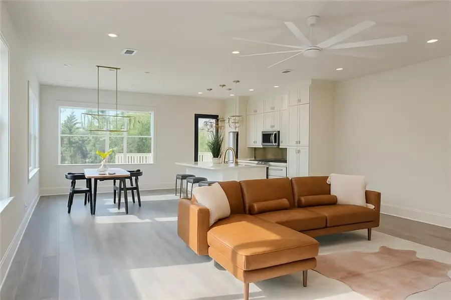 3924 Norwood Drive, Chalmette, LA 70043 - Image #2