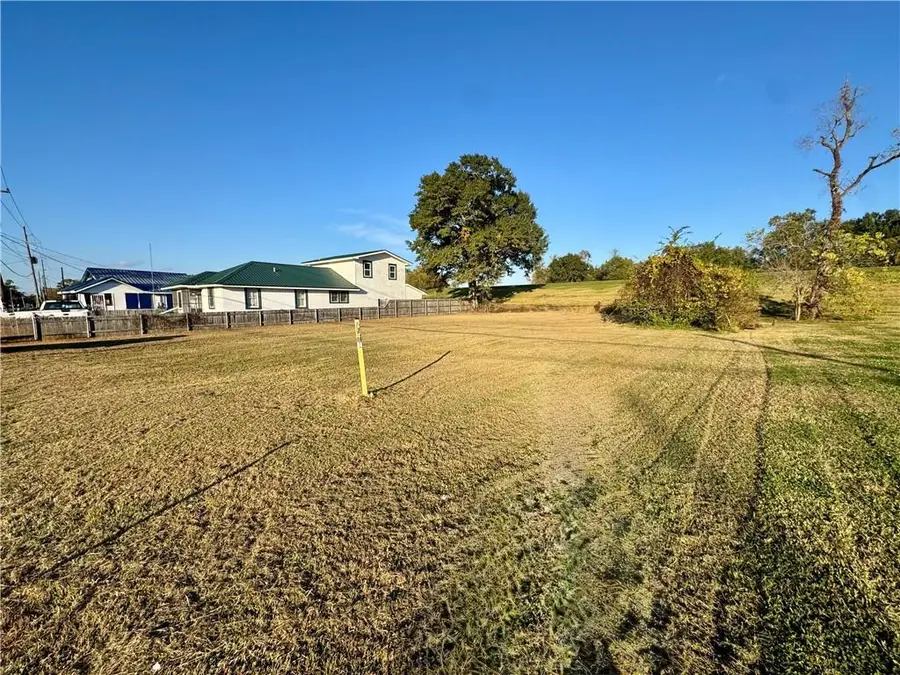 15586 River Road, Hahnville, LA 70057 - Image #3