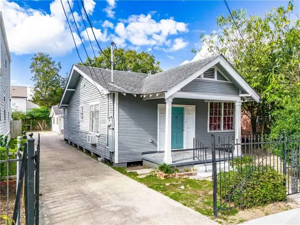 1616 Eagle Street, New Orleans, LA 70118