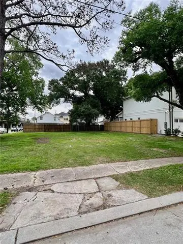 325 E William David Parkway, Metairie, LA 70005