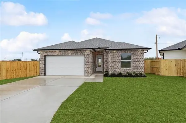 179 Sugarpine Drive, Gretna, LA 70056