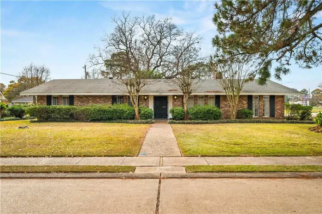 202 Sweet Briar Drive, Alexandria, LA 71303 - #1