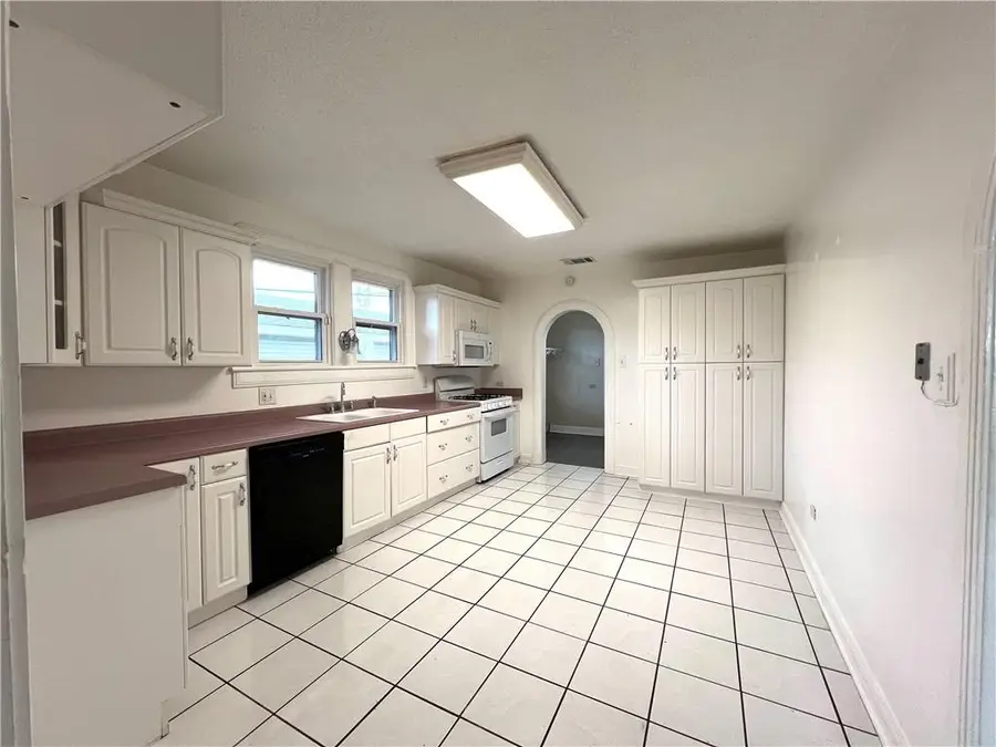 2407 Lafayette Street, Gretna, LA 70053 - Image #3