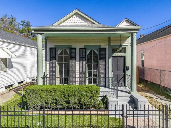 7707 Oak Street, New Orleans, LA 70118