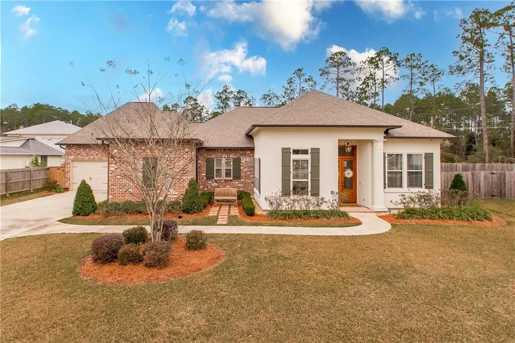 256 Chateau Papillion, Mandeville, LA 70471 - Image #1