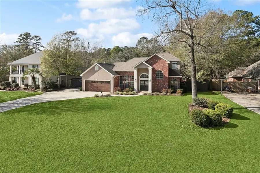337 Winchester Circle, Mandeville, LA 70448 - Image #2