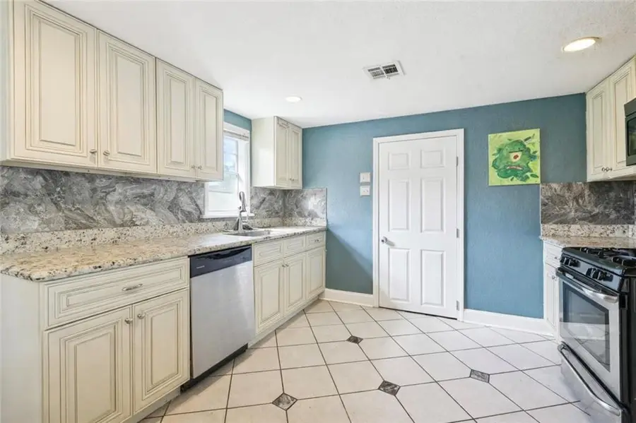 8 Coffee Drive, Chalmette, LA 70043 - Image #2