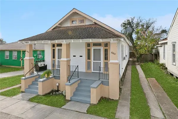 6004 06 Dauphine Square, New Orleans, LA 70117