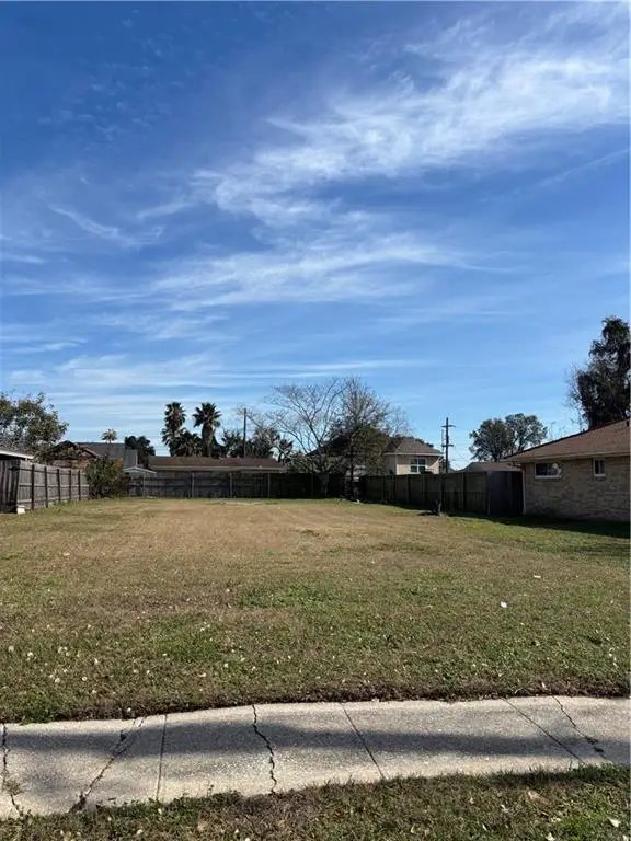 5527 Press Drive, New Orleans, LA 70122