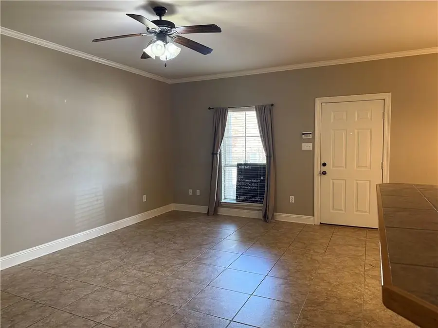 818 Meadow Bend Crossing Drive #C, Baton Rouge, LA 70820 - #3