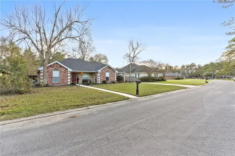 215 Woodbridge Boulevard, Hammond, LA 70403 - #2