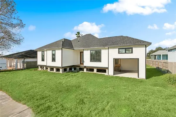 4008 Kings Drive, Chalmette, LA 70043