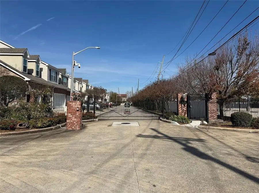 22 E Nouveau Lane, Metairie, LA 70003 - Image #2