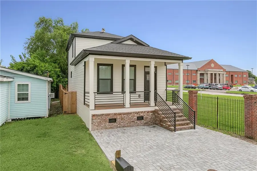 6435 Urquhart Street, New Orleans, LA 70117 - Image #2
