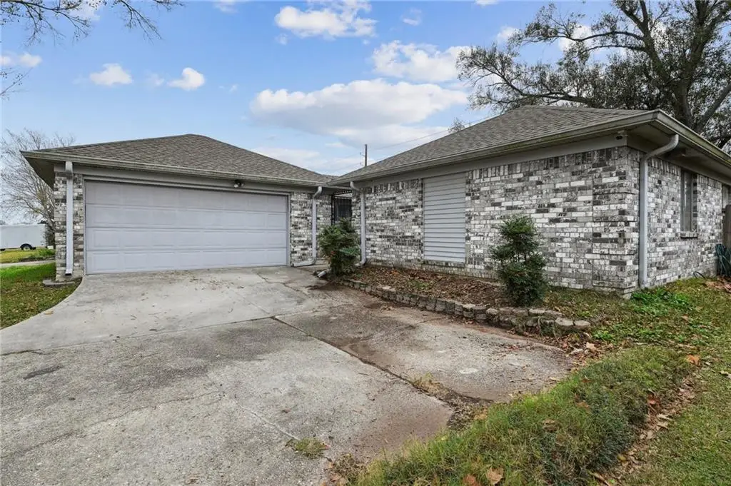 2244 Sugarloaf Drive, Harvey, LA 70058 - Image #1