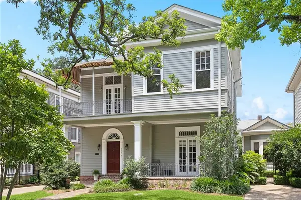 392 94 Broadway Street, New Orleans, LA 70118