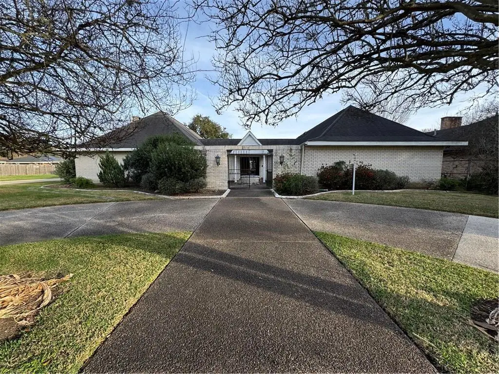 401 Schlief Drive, Belle Chasse, LA 70037 - #1