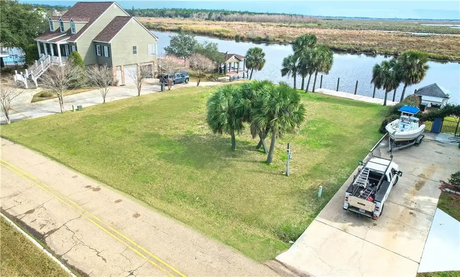 1068 Peninsula Drive, Slidell, LA 70460 - #2