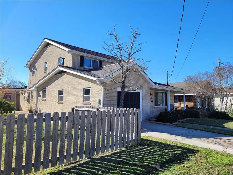 1010 Virgil Street, Gretna, LA 70053 - #2