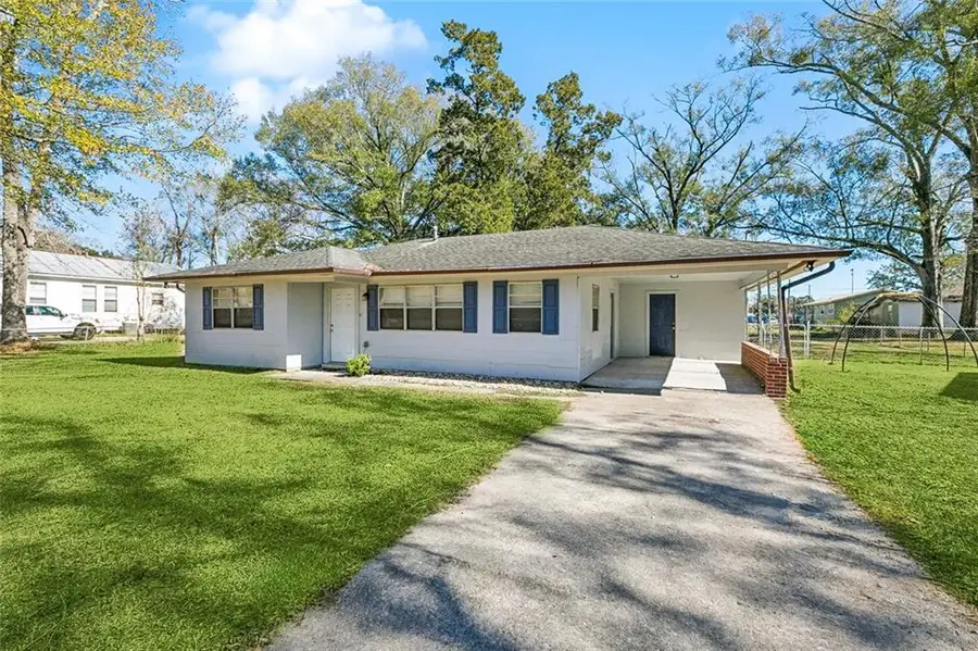 426 N Marchand Avenue, Gonzales, LA 70737 - Image #2