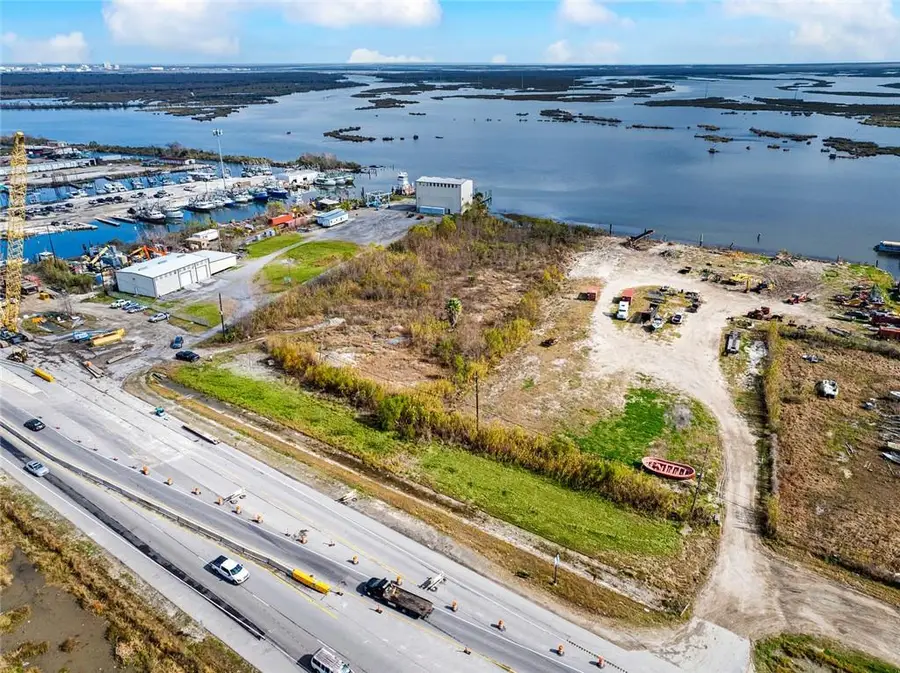 6321 Paris Road, Chalmette, LA 70043 - #2