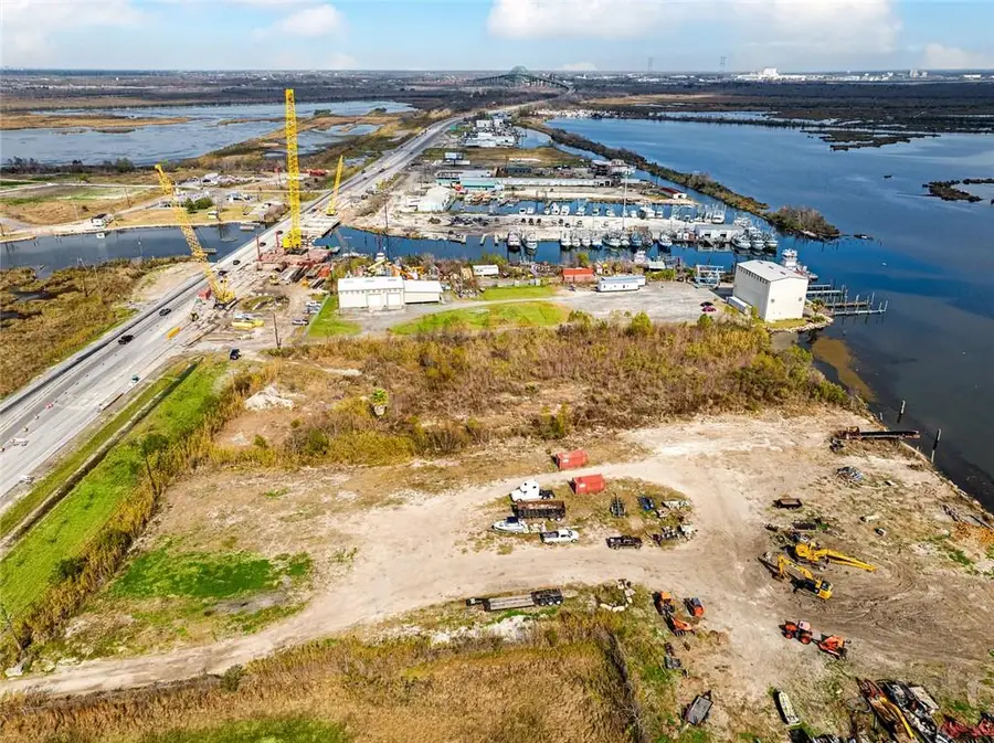 6321 Paris Road, Chalmette, LA 70043 - #3