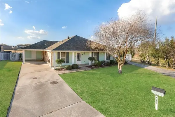 635 S Destrehan Avenue, Destrehan, LA 70047