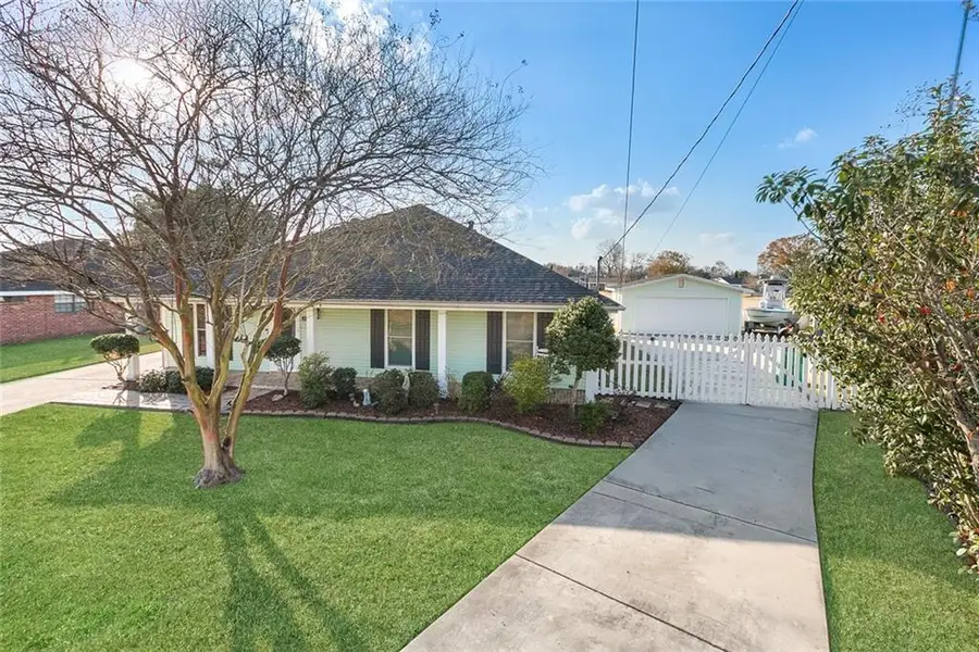 635 S Destrehan Avenue, Destrehan, LA 70047 - #3