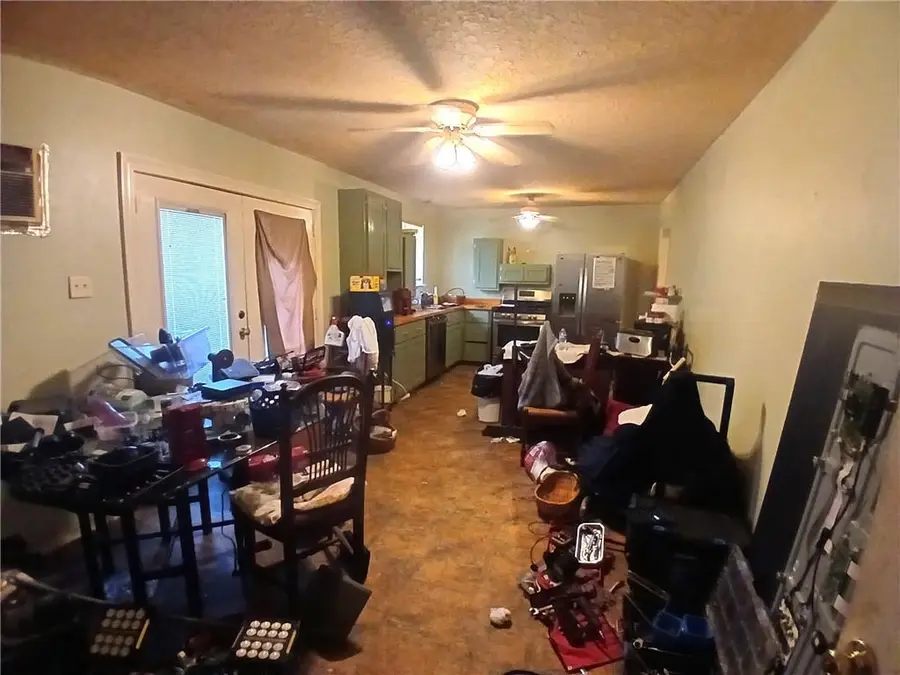 1012 Palm Avenue, Bogalusa, LA 70427 - #2