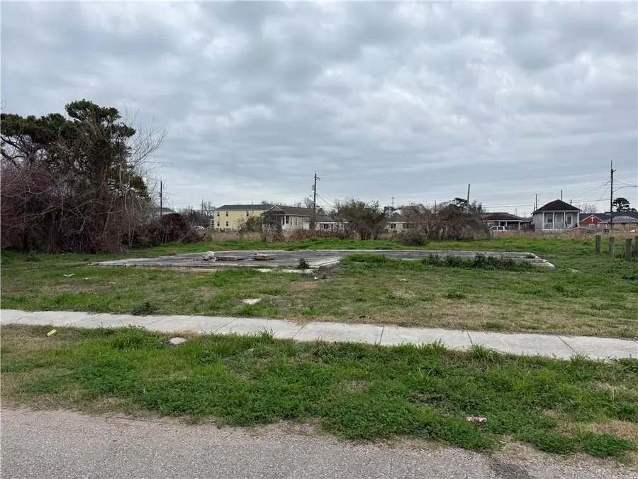 1813 Alabo Street, New Orleans, LA 70117 - #2