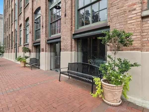 1107 S Peters Street #205, New Orleans, LA 70130