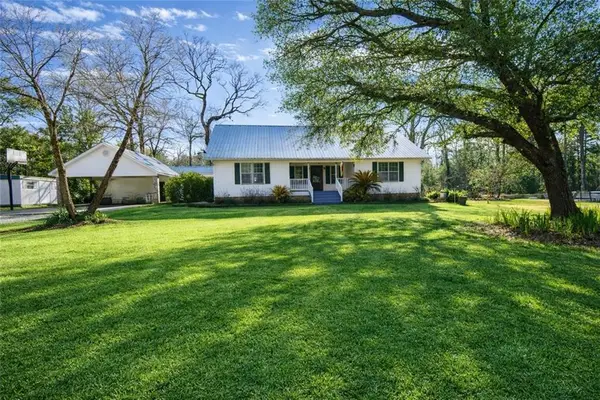 687 Rock Hill Road, Bentley, LA 71407