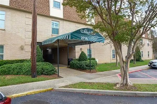 2716 Whitney Place, Metairie, LA 70002