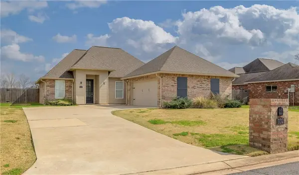 132 W Lakes Boulevard, Alexandria, LA 71303