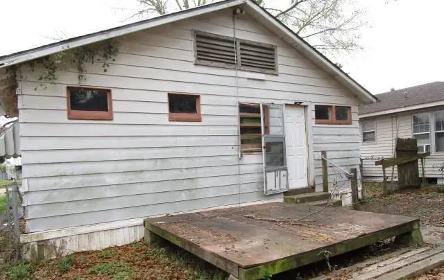 3216 Peach Street, Alexandria, LA 71301 - #2