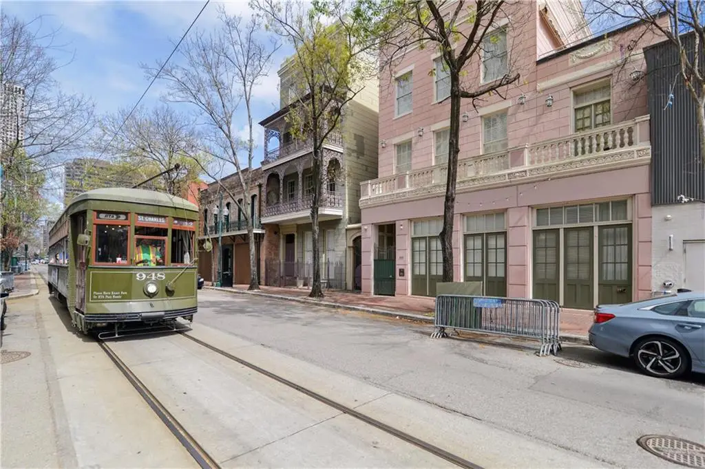 828 St Charles Avenue #4, New Orleans, LA 70130 - #1