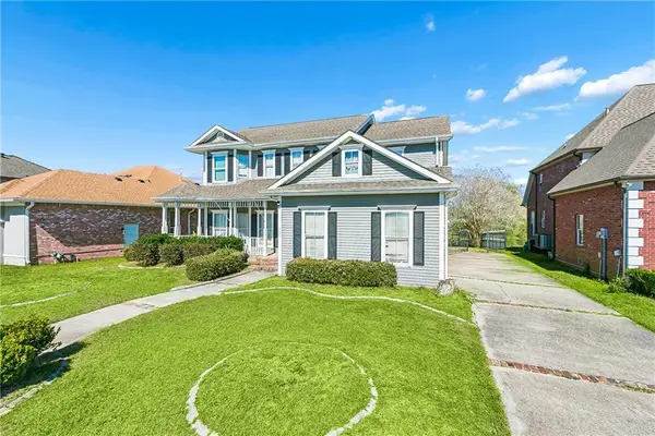 140 Pinehurst Court, New Orleans, LA 70128