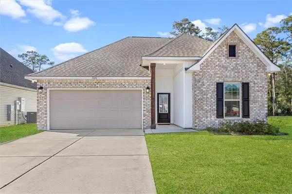 308 Covington Cottage Lane, Covington, LA 70433