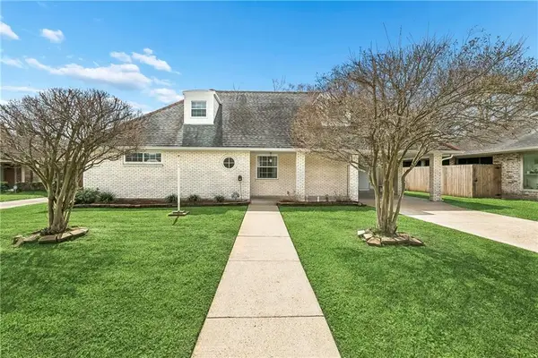 5228 Meadowdale Street, Metairie, LA 70006