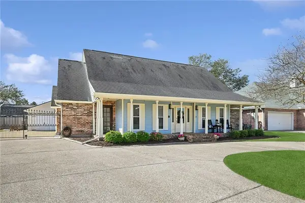 135 Dickson Drive, Belle Chasse, LA 70037