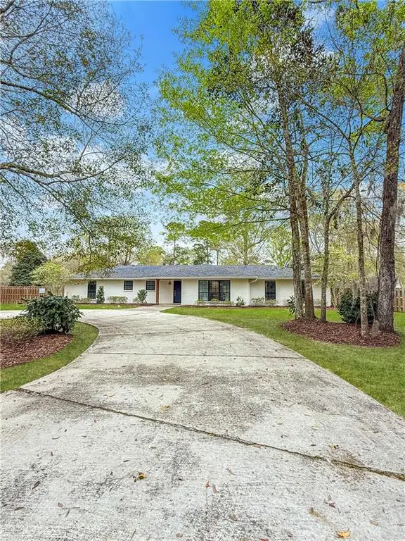 305 E Pearl Street, Slidell, LA 70461 - #2