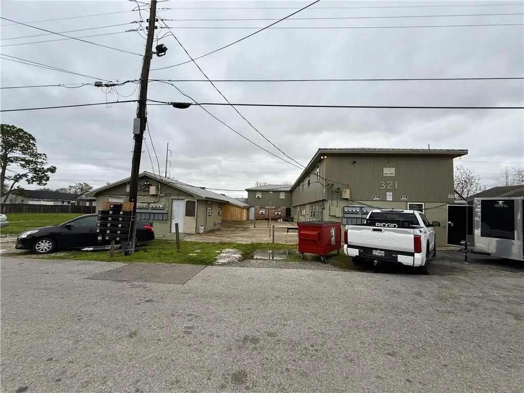 321-325 S Bengal Road, River Ridge, LA 70123 - #1