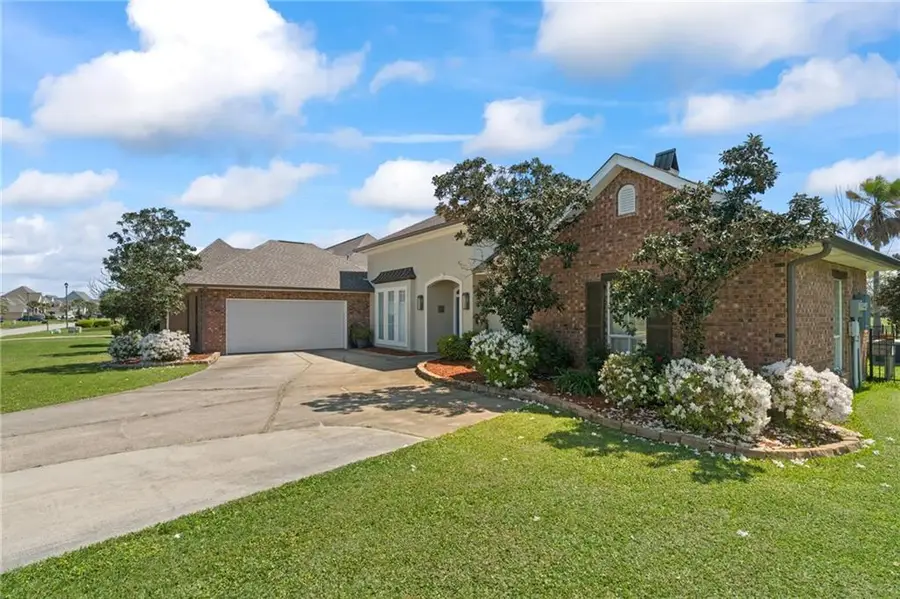 118 W Augusta Lane, Slidell, LA 70458 - #2