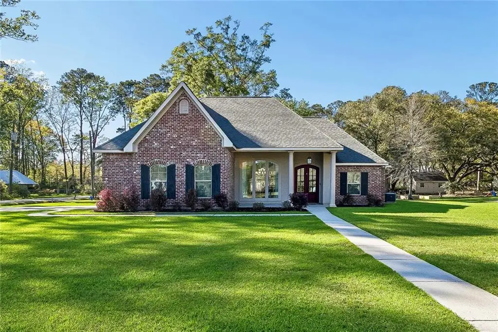 1704 Jackson Street, Mandeville, LA 70448 - #1