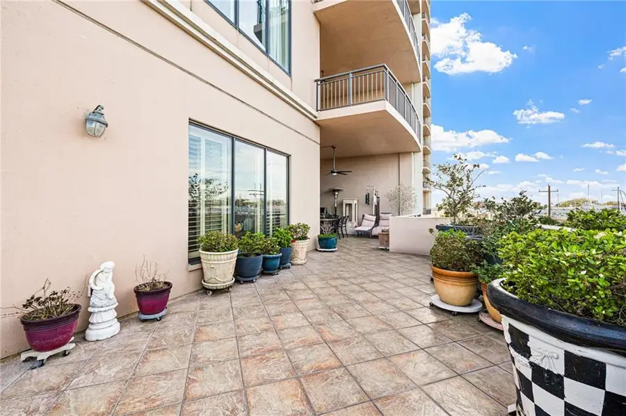 232 Lake Marina Avenue #2A, New Orleans, LA 70124 - #3