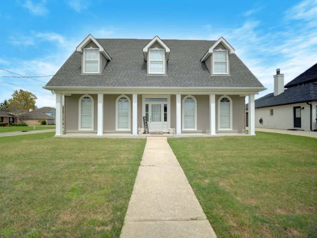 701 Cazalard Street, Belle Chasse, LA 70037 - #1