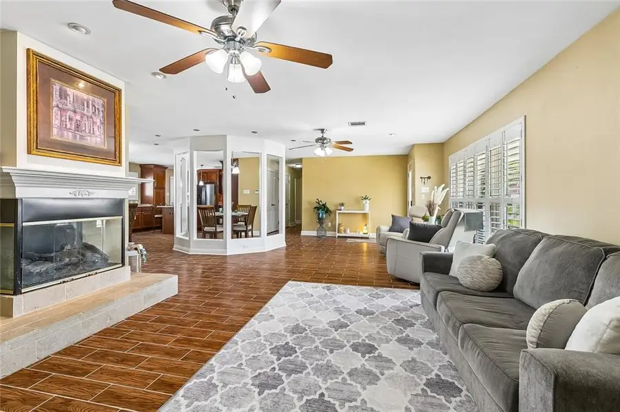 421 E St Jean Baptist Street, Chalmette, LA 70043 - #3